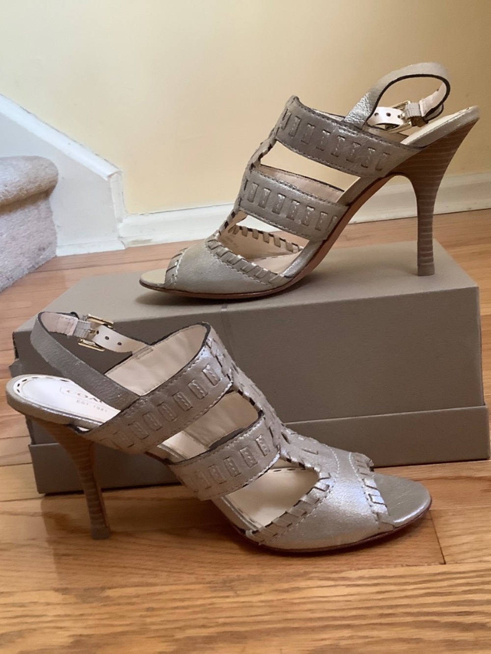 Coach Kareena Brushed Gold Whipstitch Metallic Leather High Heel Sandals SZ 9.5 - Picture 2 of 13